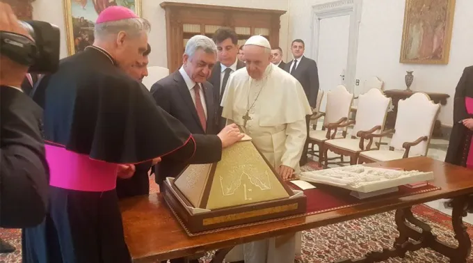 PapaFranciscoPresidenteArmenia_ACIPrensa_05042018.jpg ?? 