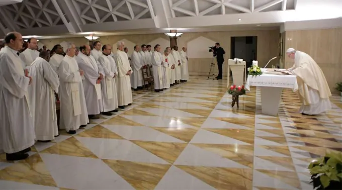 PapaFranciscoSantaMarta_LOR_14122017.jpg ?? 