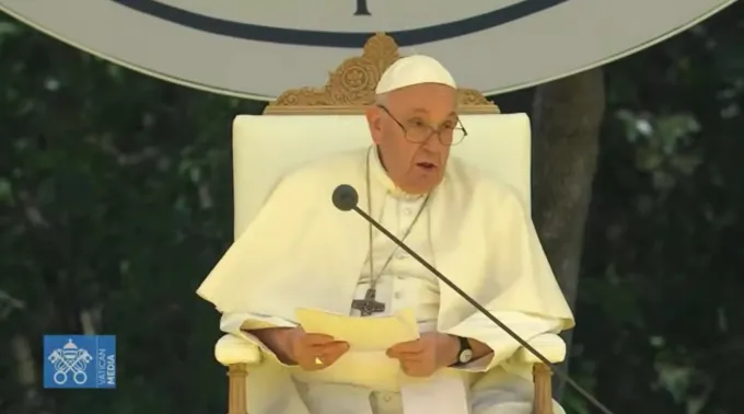 PapaFranciscoUniversitarios.jpg ?? 