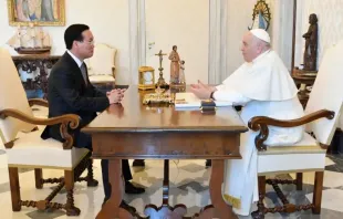 O papa recebe o presidente Vo Van Thuongeste na quinta-feira, 27 de julho, no Vaticano.