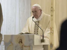 Papa Francisco na Missa da Casa Santa Marta.