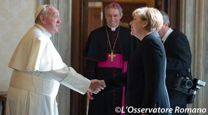 PapaFrancisco_AngelaMerkel_LOR_21022015.jpg ?? 