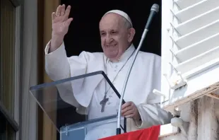 Papa Francisco conduz na oração do Ângelus 