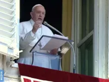 Papa Francisco durante a oração do Ângelus. Crédito: Captura tela Youtube