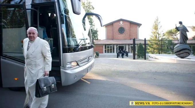 PapaFrancisco_EjerciciosEspirituales_LOR_22022015.jpg ?? 