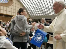 Papa Francisco recebe a Fundação Gnocchi no Vaticano.