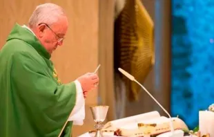 Papa Francisco celebra Missa na capela da Casa Santa Marta.