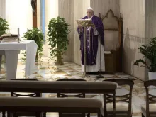 Papa Francisco na Missa privada na Casa Santa Marta, em 10 de março de 2020.