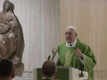 Papa Francisco na Missa da Casa de Santa Marta.