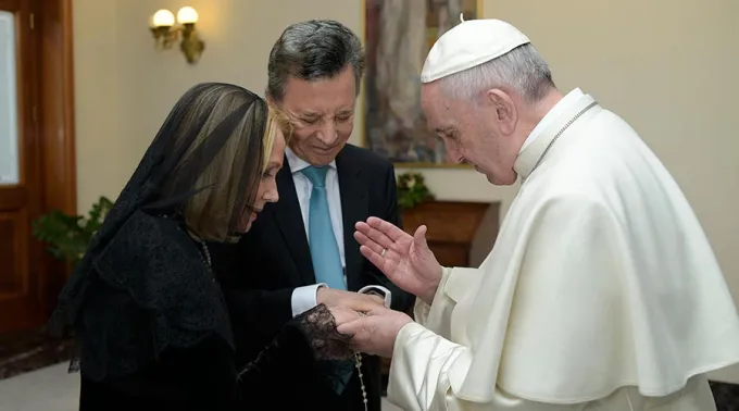 PapaFrancisco_PalitoOrtega_EvangelinaSalazar_LOR_060317.jpg ?? 