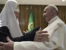Imagem ilustrativa. Papa Francisco com o Patriarca Kirill.