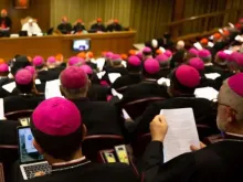 Sínodo dos Bispos de 2018 com o papa Francisco (foto ilustrativa