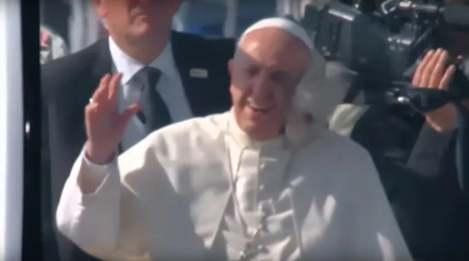 PapaFrancisco_sombrero_Youtube_17012018.jpg ?? 