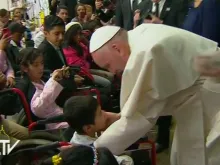 Papa Francisco com crianças no Hospital pediátrico Federico Gómez