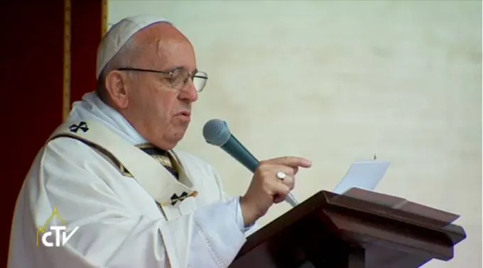 PapaJubileoAdolescentesCapturaYoutube.jpg ?? 