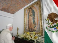 Bento XVI ante Virgem do Guadalupe
