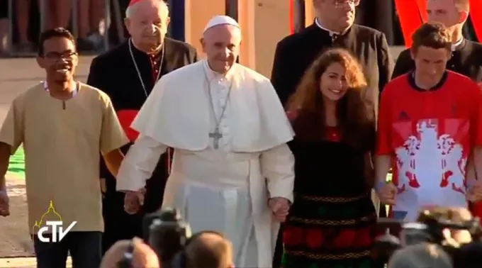 PapaPuertaSantaJMJ_Youtube_30072016.jpg ?? 