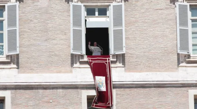 PapaReginaCAscension.jpg ?? 