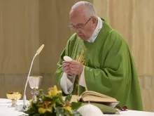 Papa na Casa Santa Marta.