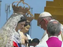 Papa Francisco coroa a Virgem do Carmo de La Tirana 