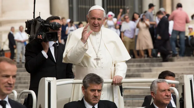 PapaYAudiencia7junioDanielIbanezACIPrensa17.jpg ?? 