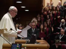 Papa Francisco durante o encontro.