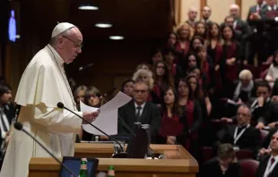 Papa Francisco durante o encontro.