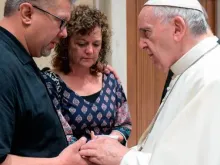 Papa com os pais do jovem americano assassinado em Roma.