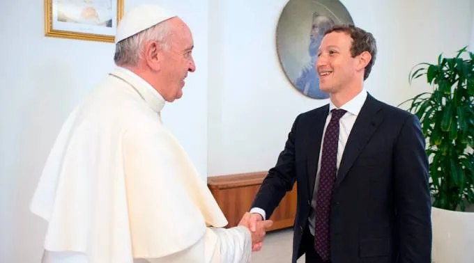 PapaYZuckerbergLOsservatoreACIPrensa.jpg ?? 