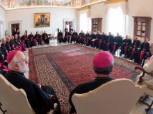 Papa Francisco e os bispos do Chile