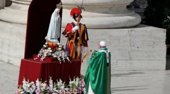 Papa_Francisco_Virge_de_Fatima_13_octubre.jpg ?? 