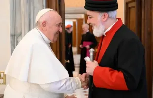 Papa Francisco recebe Mar Awa III no Vaticano