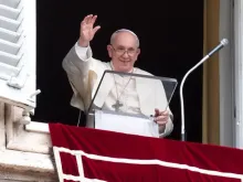 Papa Francisco no Regina Coeli. Crédito: Vatican Media