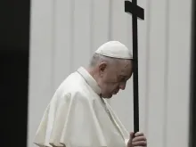 Papa Francisco faz a via-sacra em 2020