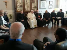 Papa Francisco com jesuítas no Canadá