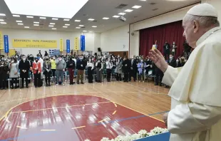 Papa Francisco se encontra com jovens na Grécia 
