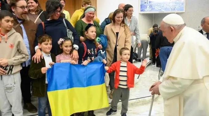 Papa_ninYos_ucranianos_vaticano_audiencia.jpg ?? 