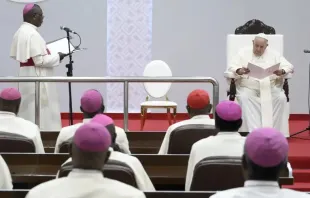 Papa Francisco com os bispos da CENCO