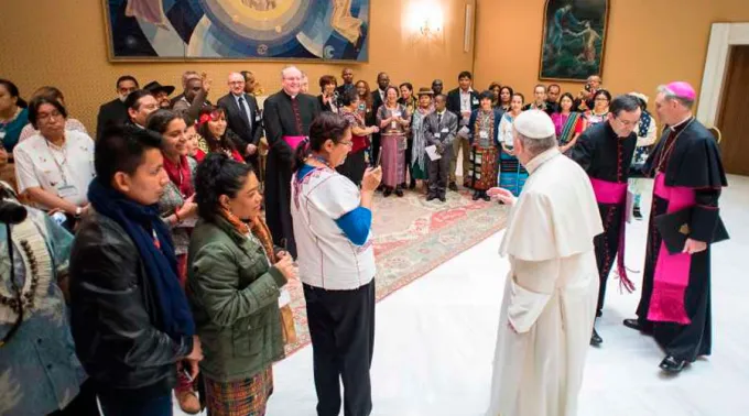 Papaeindigenas_LOsservatoreRomano_15022017.jpg ?? 