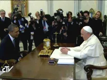  Barack Obama e o Papa Francisco (Captura Youtube)