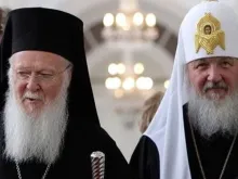 Os Patriarcas Bartolomeu I e Kiril, no Kremlin na Rússia.