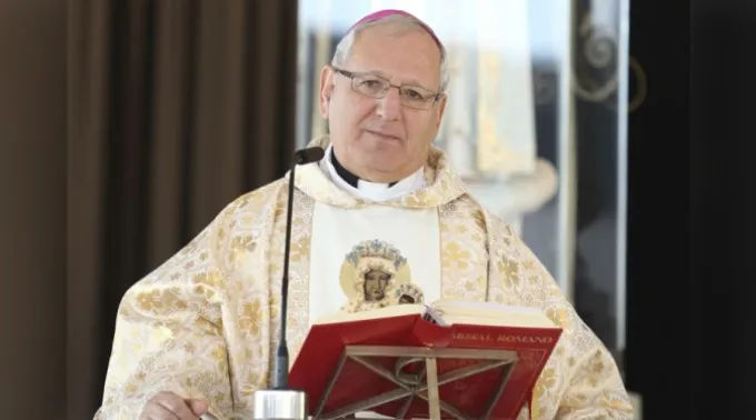 PatriarchLouisRaphaelISako02102014.jpg ?? 