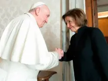 Papa Francisco e Nancy Pelosi