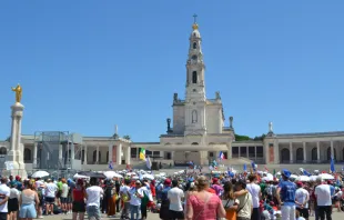 Peregrinos no santuário de Fátima