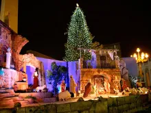 Presépio e árvore de Natal no Vaticano 