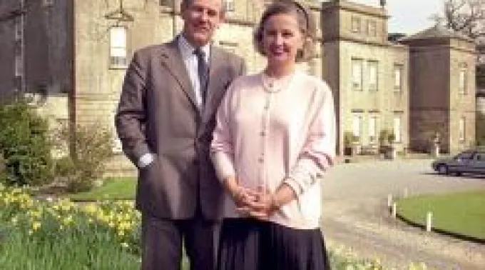 Peter_Smedley_y_su_esposa.jpg ?? 