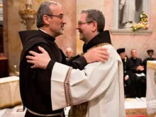 Pe. Pierbattista Pizzaballa e o novo Custódio Pe. Francesco Patton 