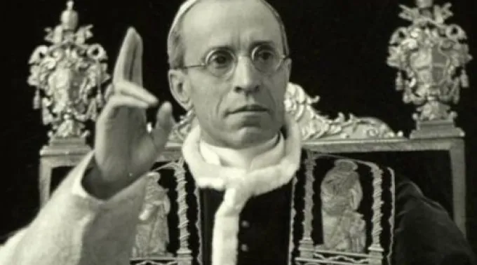 Pio_XII_310713.jpg ?? 