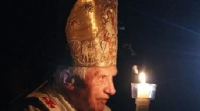 Pope_Easter_Vigil.jpg ?? 