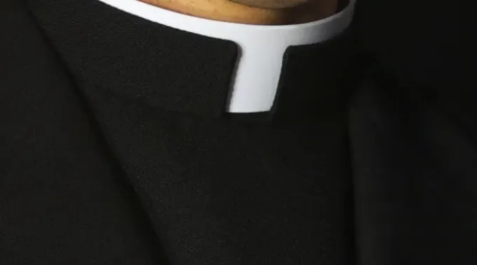 Priest_collar_Credit__Gregory_Dean_via_wwwshutterstockcom_CNA.jpg ?? 